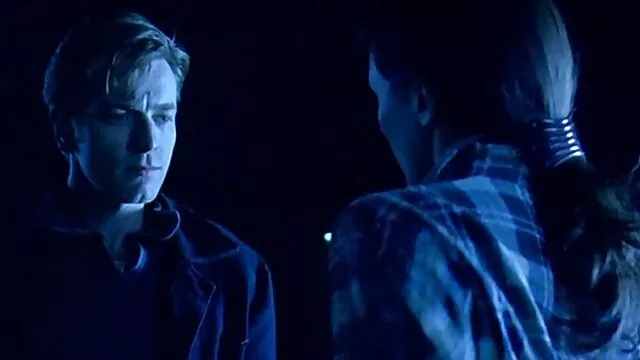 یک نوجوان عکس سوپر سکسی لخت مطیع دوست دارد یک خروس را راضی کند