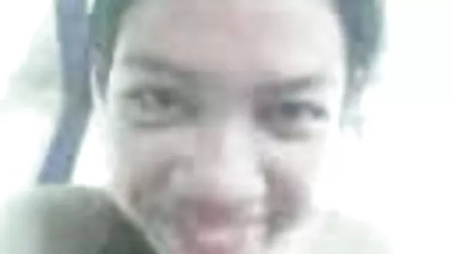 پیرمرد سکس سوپر شهوانی آن گربه مرطوب نوجوان مو را می خورد