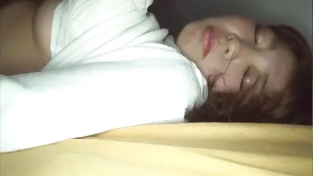 دختر جلوی دوربین دانلود عکسهای سوپر سکسی می رود